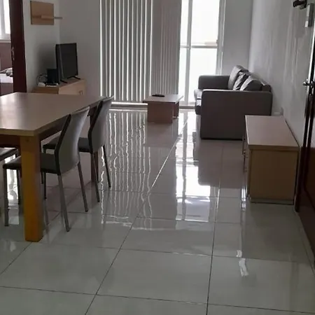 Private In A Big Aparment Homestay *